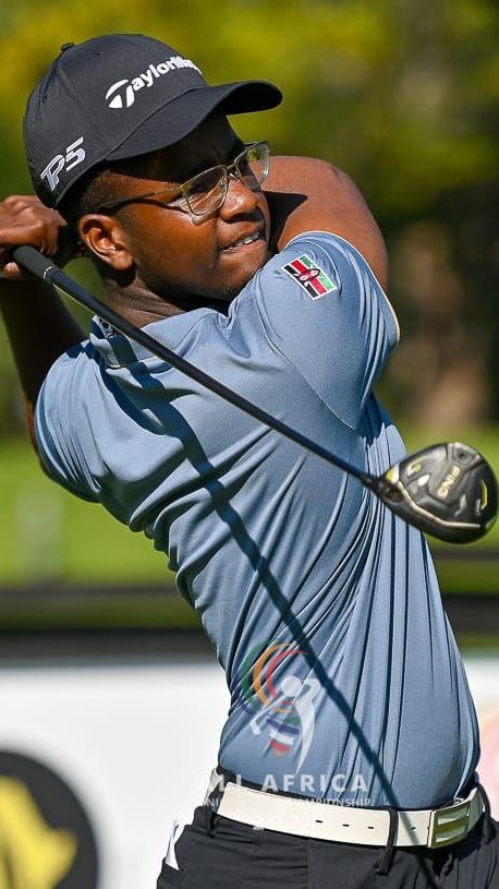 Golfer on Safari Kenya